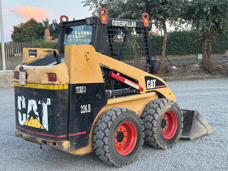 Caterpillar 226BHF - Vikšrinis mini krautuvas: foto 4 Caterpillar 226BHF - Vikšrinis mini krautuvas: foto 4