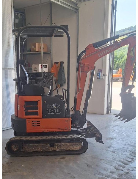Hitachi ZX19U - Mini ekskavatorius: foto 4 Hitachi ZX19U - Mini ekskavatorius: foto 4