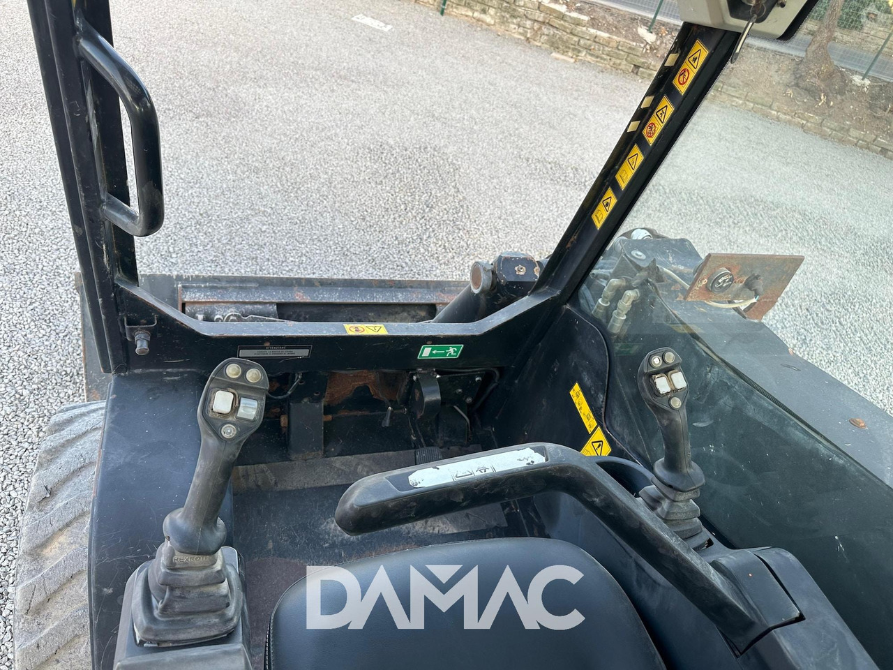 Mini krautuvas JCB 225: foto 16 Mini krautuvas JCB 225: foto 16