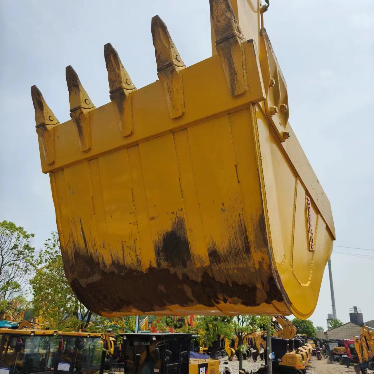 CATERPILLAR 323D2L - Vikšrinis ekskavatorius: foto 5 CATERPILLAR 323D2L - Vikšrinis ekskavatorius: foto 5