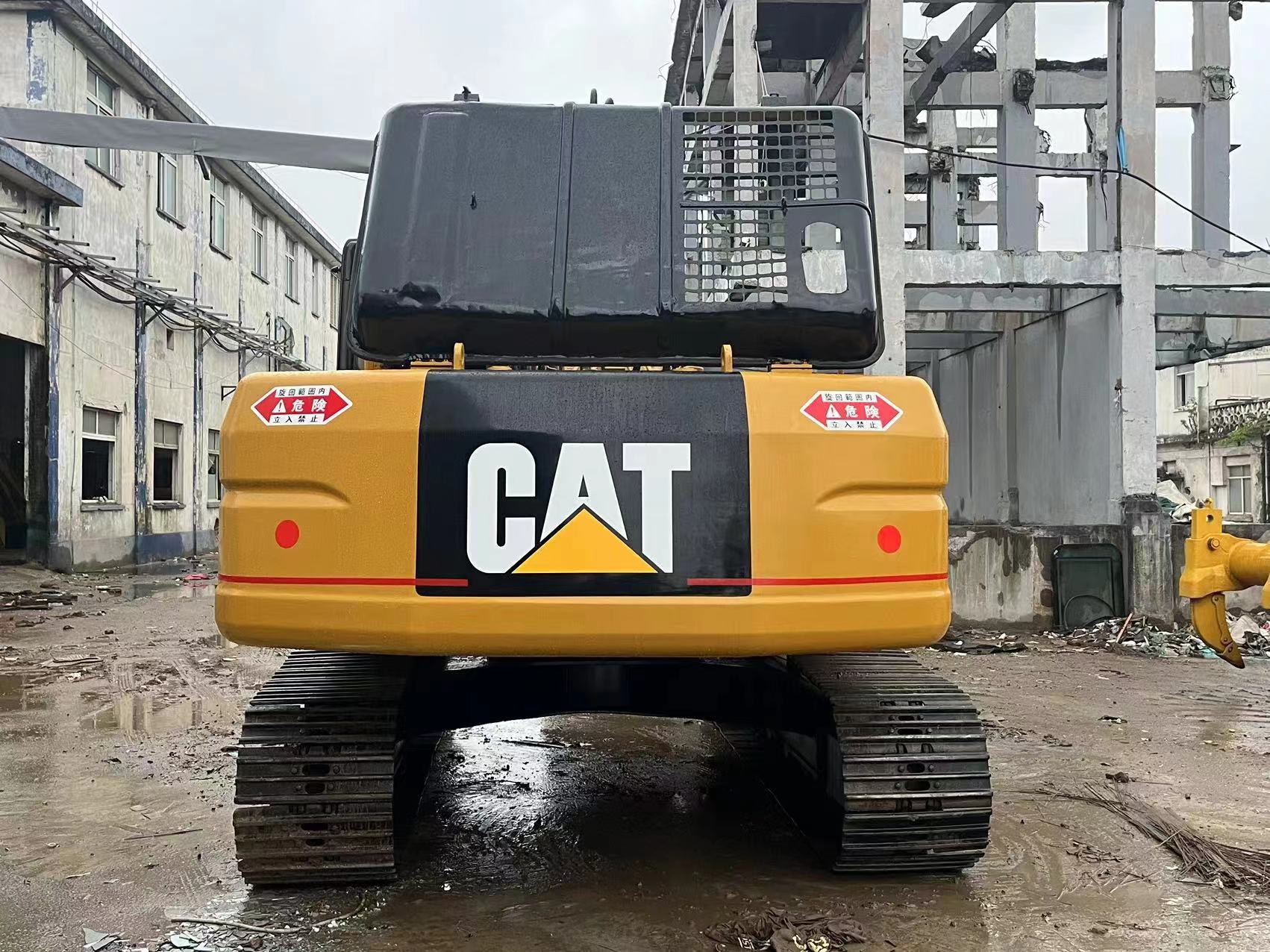 CATERPILLAR 325BL - Vikšrinis ekskavatorius: foto 4 CATERPILLAR 325BL - Vikšrinis ekskavatorius: foto 4