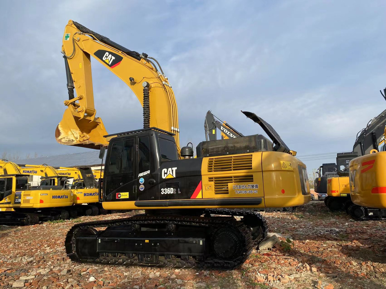 CATERPILLAR 336D2L - Vikšrinis ekskavatorius: foto 2 CATERPILLAR 336D2L - Vikšrinis ekskavatorius: foto 2