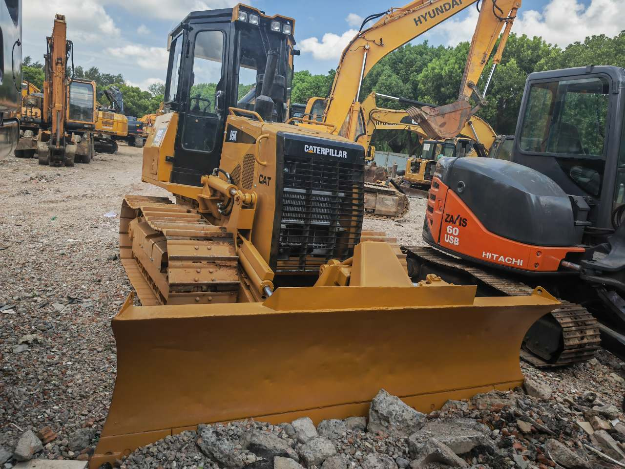 CATERPILLAR D5K - Buldozeris: foto 5 CATERPILLAR D5K - Buldozeris: foto 5