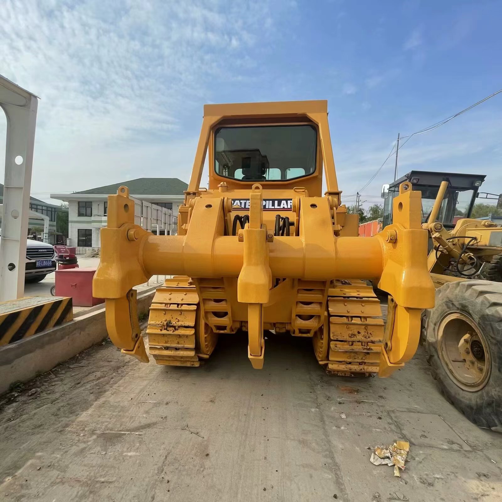 CATERPILLAR D7G - Buldozeris: foto 1 CATERPILLAR D7G - Buldozeris: foto 1