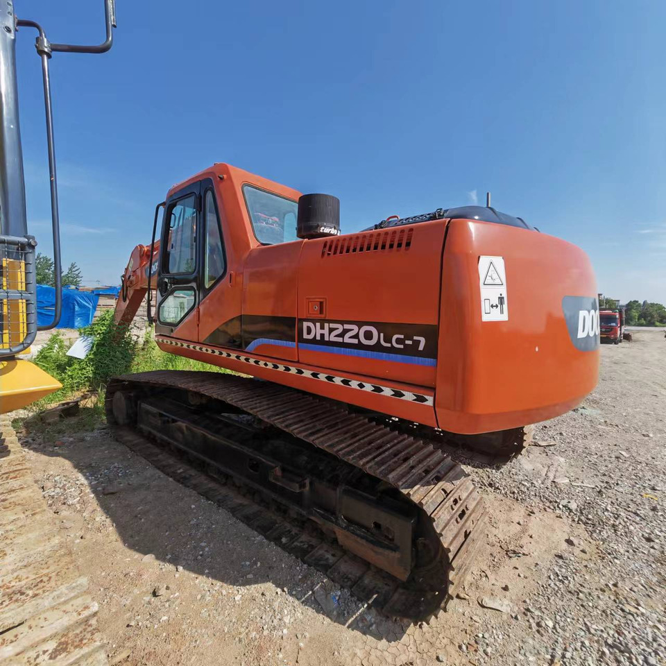 DOOSAN DH220 - Vikšrinis ekskavatorius: foto 2 DOOSAN DH220 - Vikšrinis ekskavatorius: foto 2
