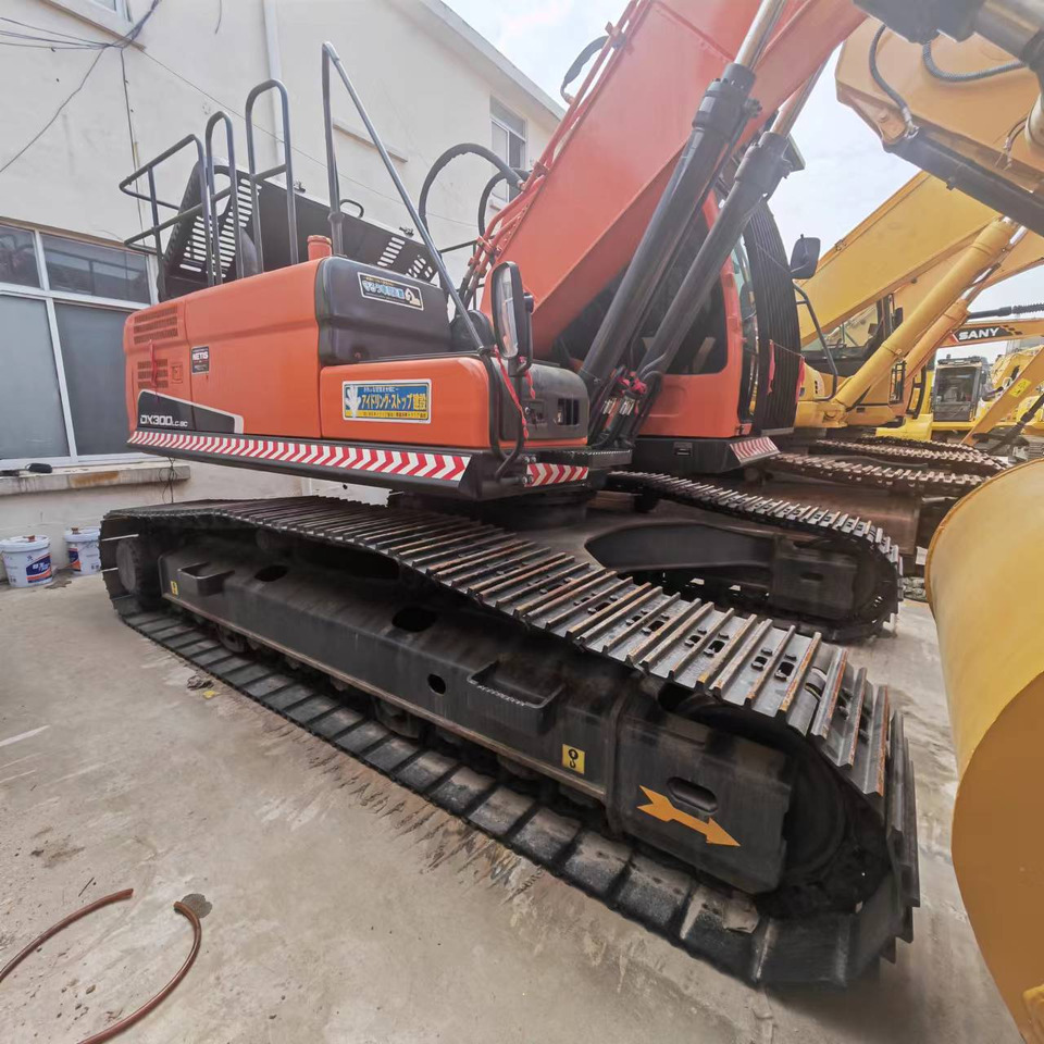 DOOSAN DX300 - Vikšrinis ekskavatorius: foto 4 DOOSAN DX300 - Vikšrinis ekskavatorius: foto 4