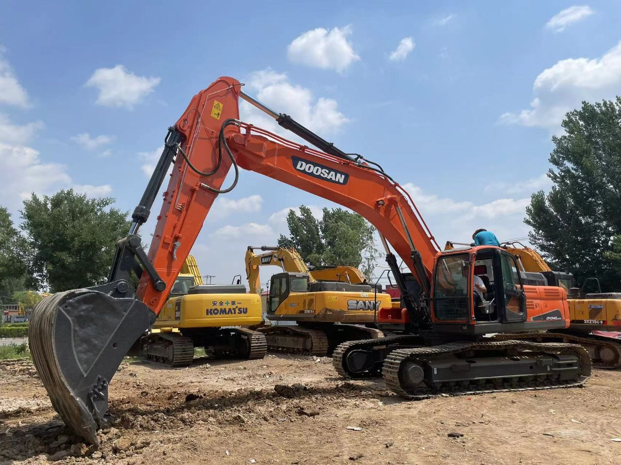 DOOSAN DX340 - Vikšrinis ekskavatorius: foto 3 DOOSAN DX340 - Vikšrinis ekskavatorius: foto 3