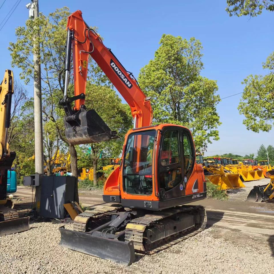 DOOSAN DX75 - Mini ekskavatorius: foto 3 DOOSAN DX75 - Mini ekskavatorius: foto 3