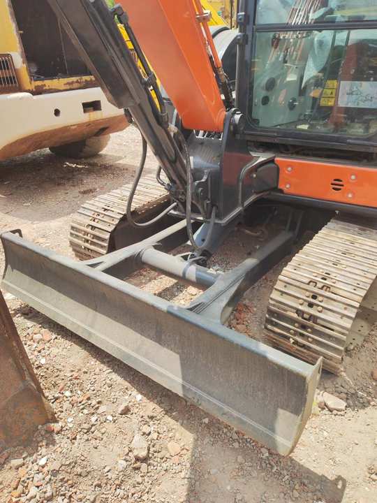 HITACHI ZX55USR - Mini ekskavatorius: foto 5 HITACHI ZX55USR - Mini ekskavatorius: foto 5