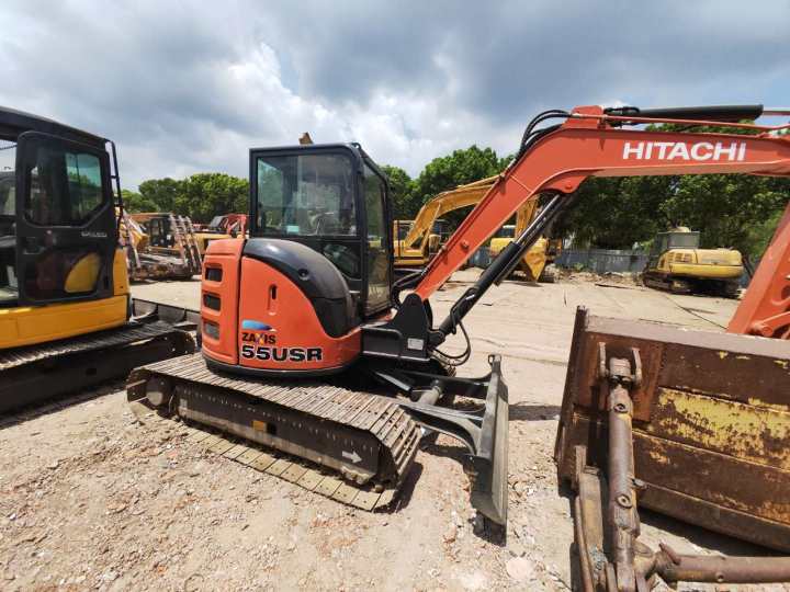 HITACHI ZX55USR - Mini ekskavatorius: foto 3 HITACHI ZX55USR - Mini ekskavatorius: foto 3