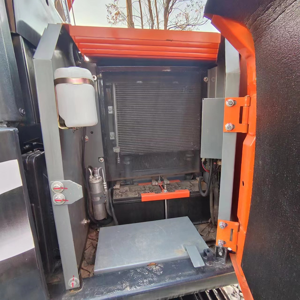 Vikšrinis ekskavatorius HITACHI ZX70: foto 12