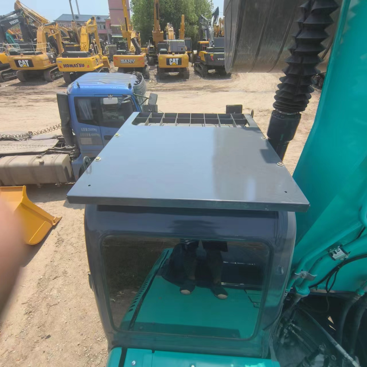 Vikšrinis ekskavatorius KOBELCO SK350: foto 11