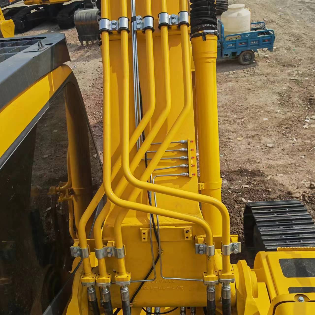 Vikšrinis ekskavatorius KOMATSU PC350: foto 9