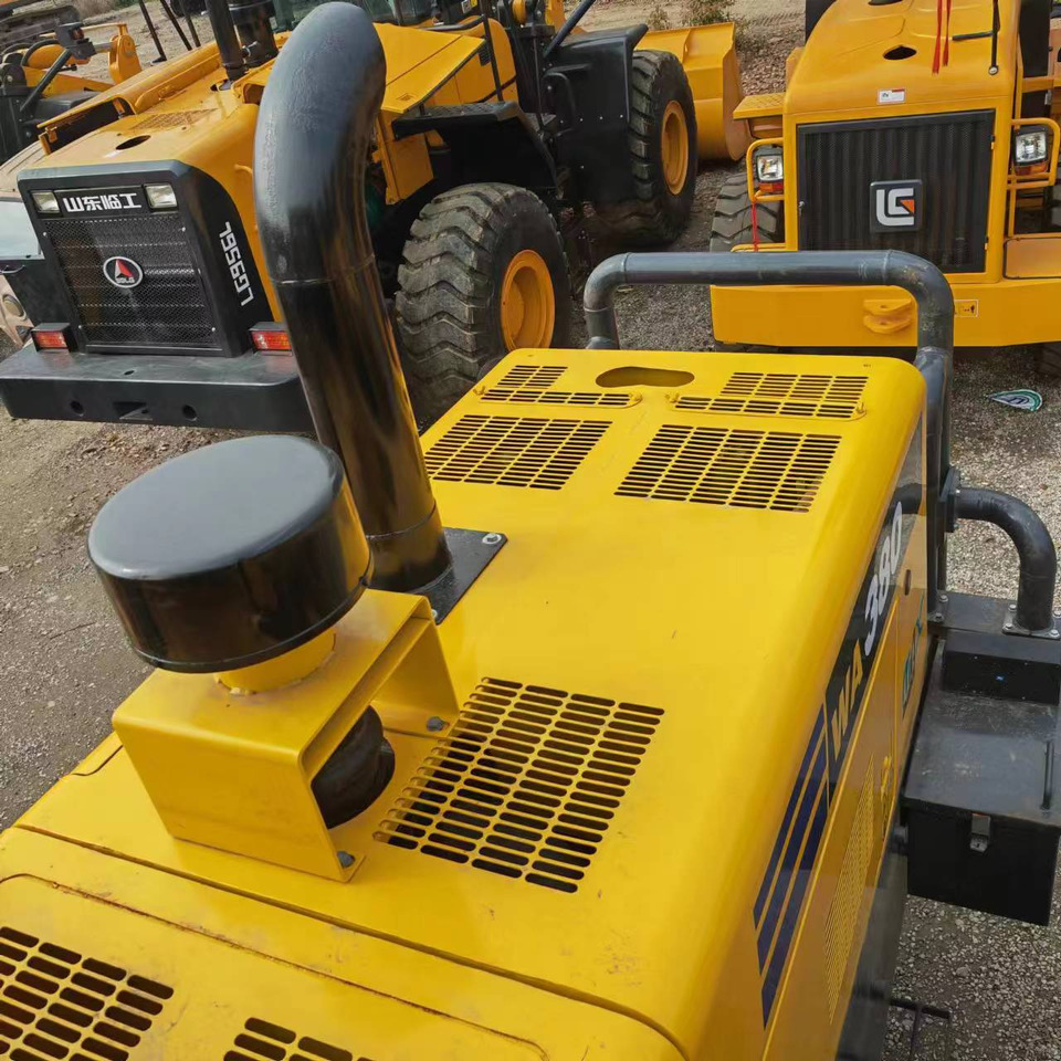 Ratinis krautuvas KOMATSU WA380: foto 11