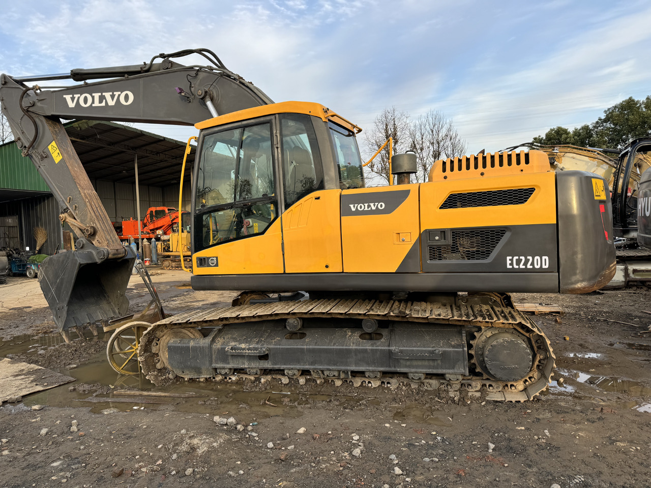 VOLVO EC220D - Vikšrinis ekskavatorius: foto 2 VOLVO EC220D - Vikšrinis ekskavatorius: foto 2