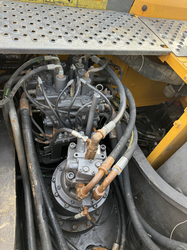 VOLVO EC220D - Vikšrinis ekskavatorius: foto 4 VOLVO EC220D - Vikšrinis ekskavatorius: foto 4