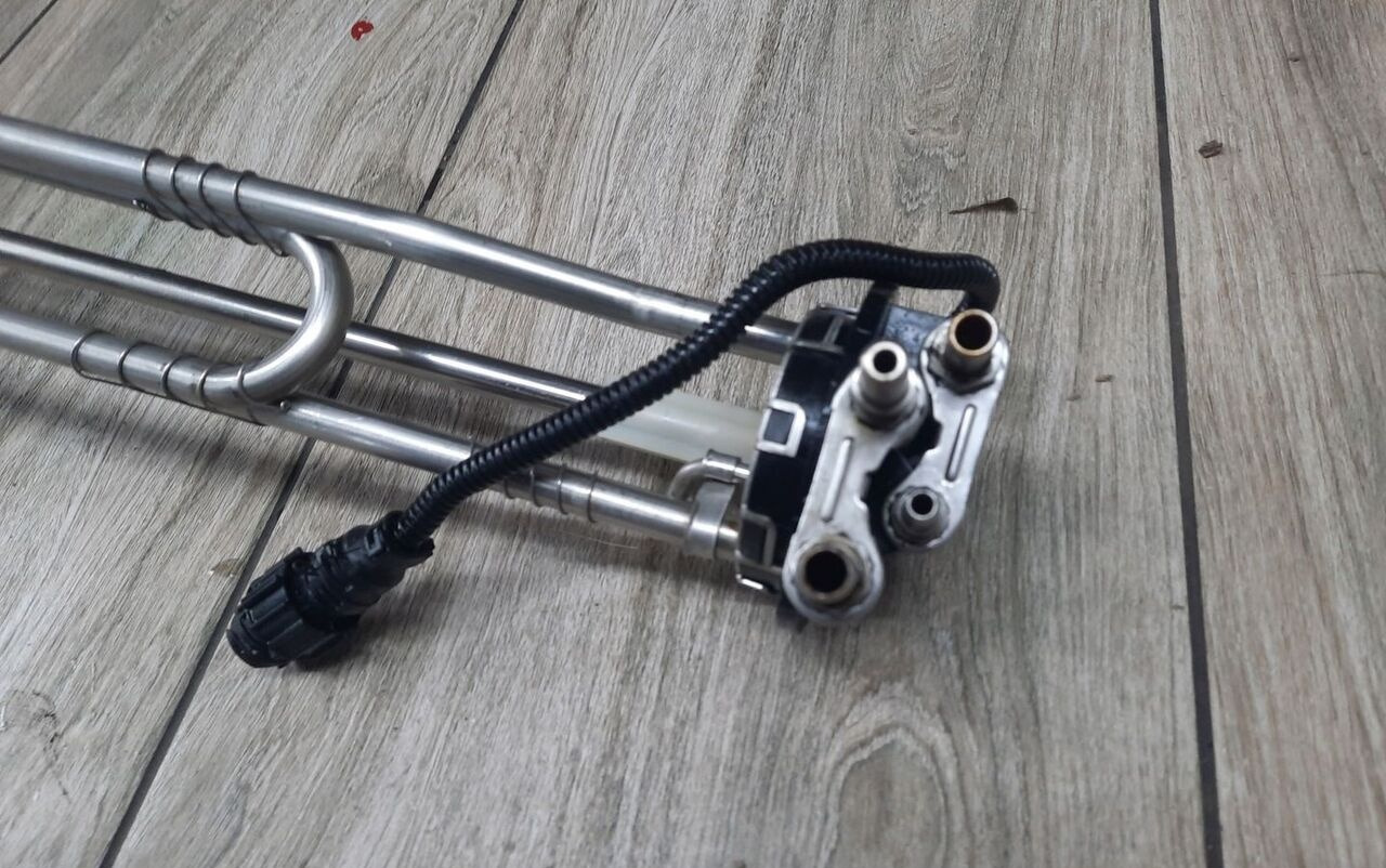 1 Renault DXI - Išmetimo sistema - Sunkvežimis: foto 2 1 Renault DXI - Išmetimo sistema - Sunkvežimis: foto 2