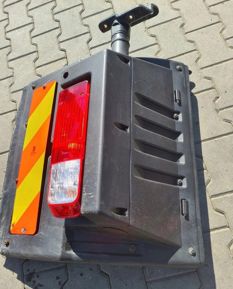 BŁOTNIK KOMPLETNY PRAWY TYŁ LAMPA CHLAPACZ MOCOWANIE FORD F-MAX CARGO - Sparnas: foto 4 BŁOTNIK KOMPLETNY PRAWY TYŁ LAMPA CHLAPACZ MOCOWANIE FORD F-MAX CARGO - Sparnas: foto 4