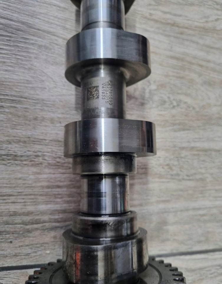 DEUTZ 04901003 04902099 TCD2013L64V - Paskirstymo velenas: foto 4 DEUTZ 04901003 04902099 TCD2013L64V - Paskirstymo velenas: foto 4