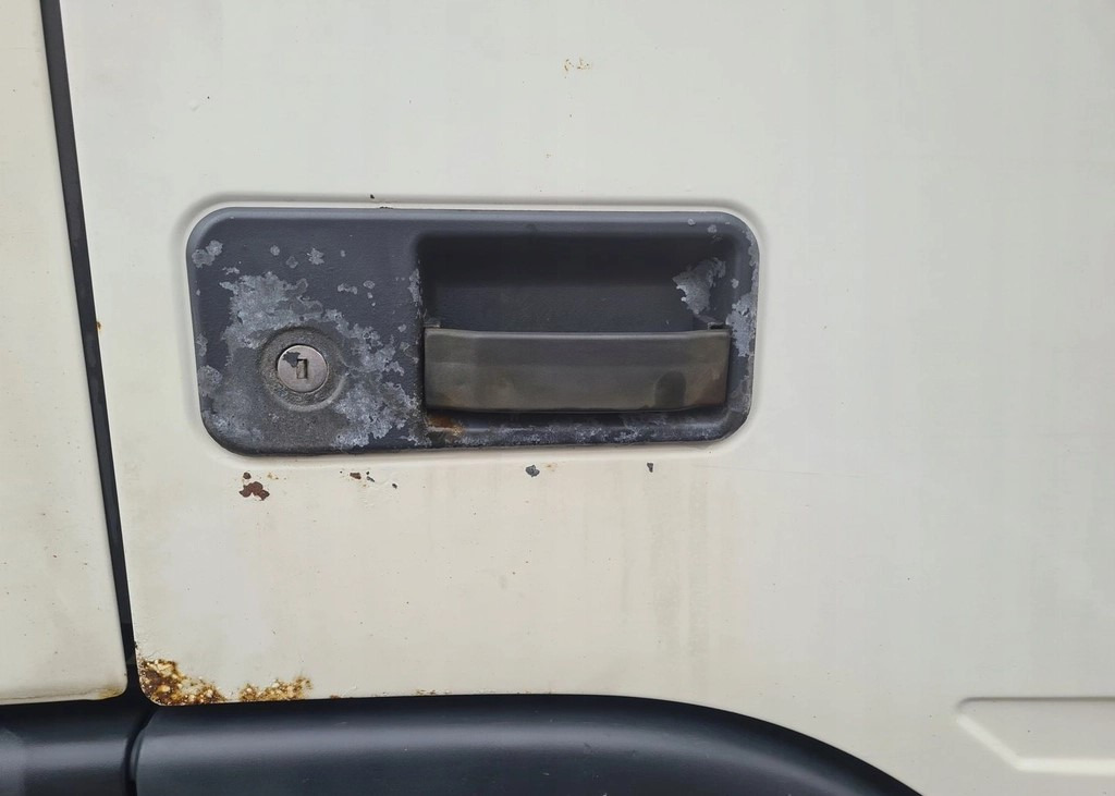 DRZWI KOMPLETNE PRAWE VOLVO FM 9 12 13 - Durys ir dalys: foto 3 DRZWI KOMPLETNE PRAWE VOLVO FM 9 12 13 - Durys ir dalys: foto 3