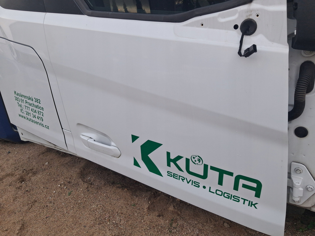 FORD DRZWI KOMPLETNE PRAWE FORD F-MAX 500 TRUCKS EURO 6 - Durys ir dalys - Sunkvežimis: foto 3 FORD DRZWI KOMPLETNE PRAWE FORD F-MAX 500 TRUCKS EURO 6 - Durys ir dalys - Sunkvežimis: foto 3