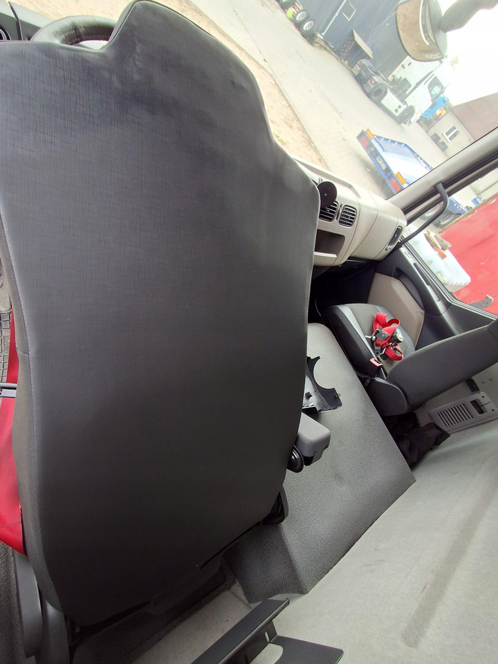 FOTEL KIEROWCY RENAULT GAMA D  - Sėdynė - Sunkvežimis: foto 4 FOTEL KIEROWCY RENAULT GAMA D  - Sėdynė - Sunkvežimis: foto 4