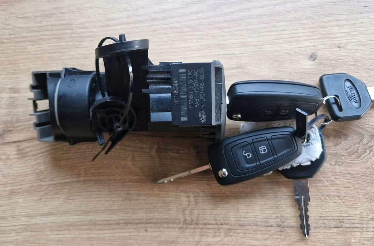 Ford F-MAX - Elektros sistema - Sunkvežimis: foto 1 Ford F-MAX - Elektros sistema - Sunkvežimis: foto 1