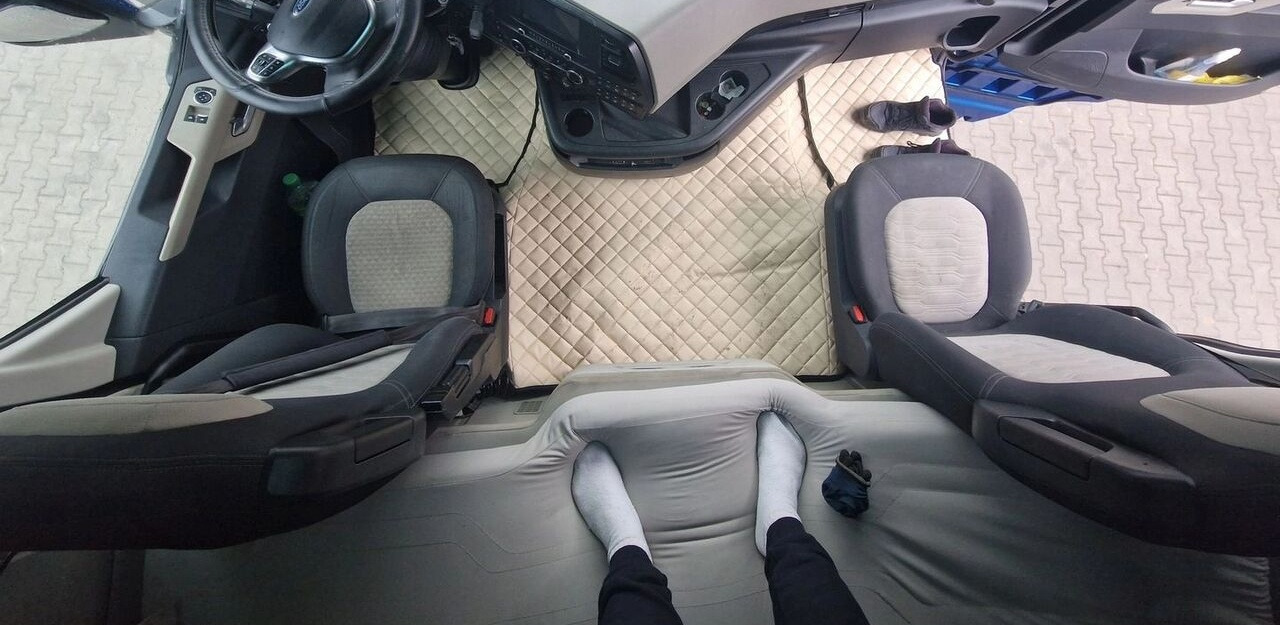 Ford KOMPLETNA F-MAX TRUCKS CARGO 500 for Ford FORD F-MAX TRUCKS CARGO 500 - Kabina: foto 3 Ford KOMPLETNA F-MAX TRUCKS CARGO 500 for Ford FORD F-MAX TRUCKS CARGO 500 - Kabina: foto 3