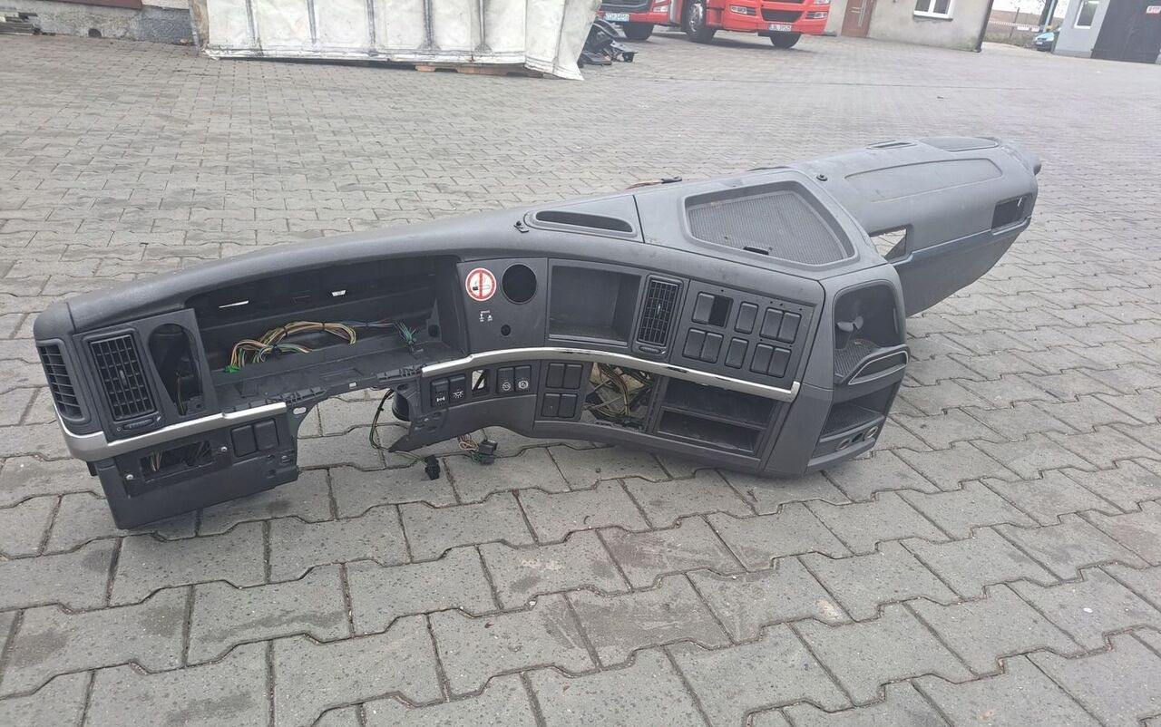 KONSOLA KOMPLETNA KOKPIT DESKA VOLVO FM 9 13 LIFT - Prietaisų skydas - Sunkvežimis: foto 1 KONSOLA KOMPLETNA KOKPIT DESKA VOLVO FM 9 13 LIFT - Prietaisų skydas - Sunkvežimis: foto 1