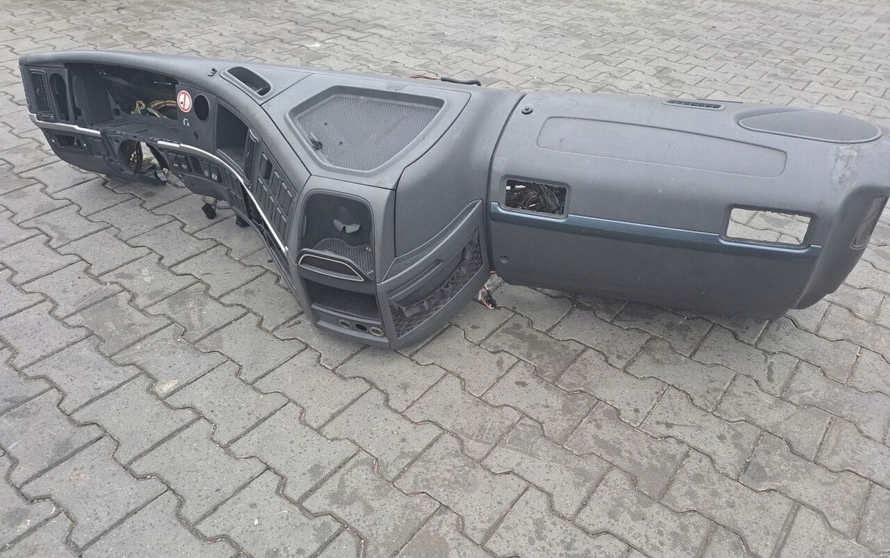 KONSOLA KOMPLETNA KOKPIT DESKA VOLVO FM 9 13 LIFT - Prietaisų skydas - Sunkvežimis: foto 3 KONSOLA KOMPLETNA KOKPIT DESKA VOLVO FM 9 13 LIFT - Prietaisų skydas - Sunkvežimis: foto 3