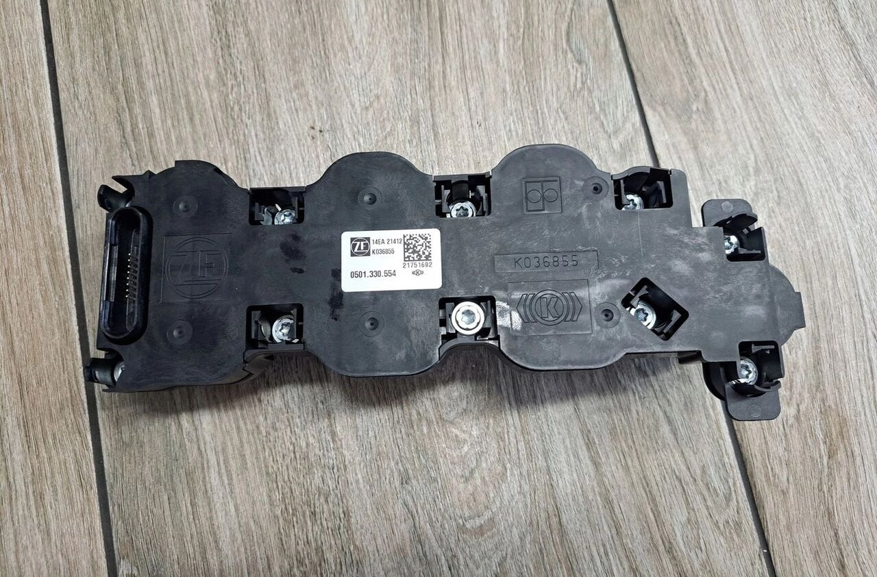 MODUŁ BLOK ELEKTRONIKA WYBIERAKA SKRZYNI BIEGÓW ZF TRAXON 0501.330.554 ZF TRAXON - Transmisija - Sunkvežimis: foto 3 MODUŁ BLOK ELEKTRONIKA WYBIERAKA SKRZYNI BIEGÓW ZF TRAXON 0501.330.554 ZF TRAXON - Transmisija - Sunkvežimis: foto 3