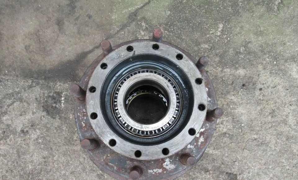 PIASTA KOMPLETNA TYŁ RENAULT MIDLUM DXI VOLVO FL 19.5 - Stebulė - Sunkvežimis: foto 1 PIASTA KOMPLETNA TYŁ RENAULT MIDLUM DXI VOLVO FL 19.5 - Stebulė - Sunkvežimis: foto 1