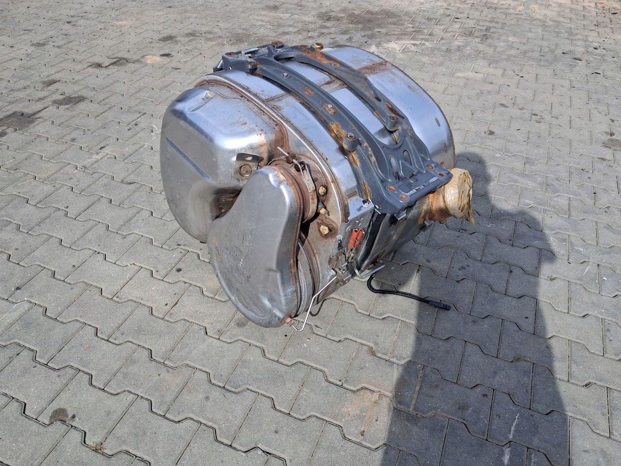 RENAULT KATALIZATOR TŁUMIK DPF FILTR VOLVO FH 4 FM 4 RENAULT GAMA T RANGE - Katalizatorius - Sunkvežimis: foto 4 RENAULT KATALIZATOR TŁUMIK DPF FILTR VOLVO FH 4 FM 4 RENAULT GAMA T RANGE - Katalizatorius - Sunkvežimis: foto 4