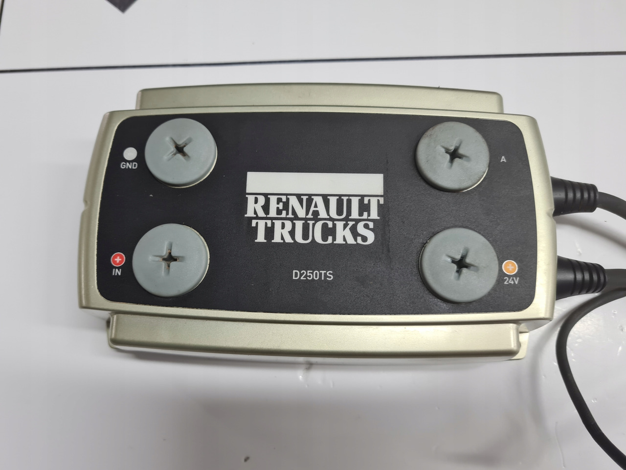 RENAULT REGULATOR NAPIĘCIA AKUMULATORA RENAULT GAMA RANGE T EVO - Elektros sistema - Sunkvežimis: foto 2 RENAULT REGULATOR NAPIĘCIA AKUMULATORA RENAULT GAMA RANGE T EVO - Elektros sistema - Sunkvežimis: foto 2