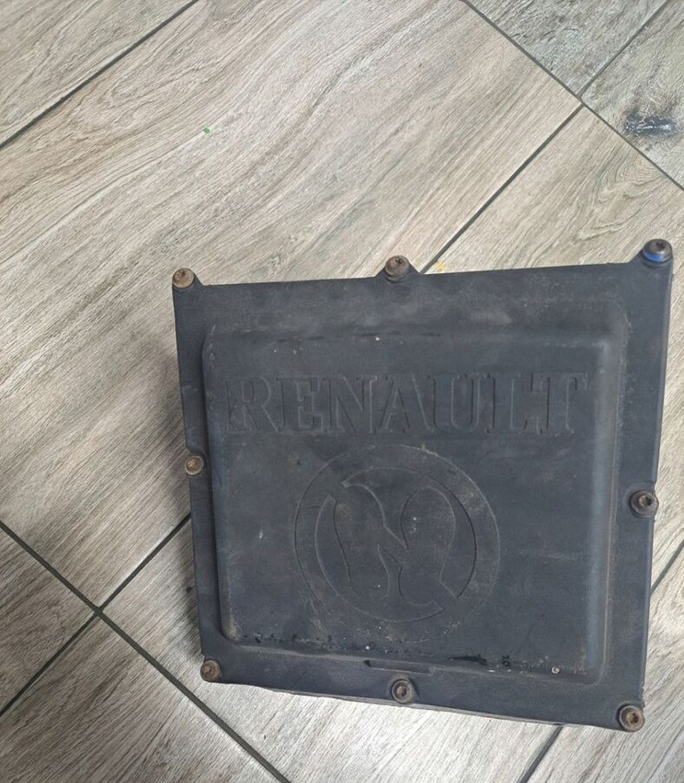 Renault DXI 1 - GENERACJA Renault MAGNUM PREMIUM KERAX LANDER MIDLUM - Išmetimo sistema - Sunkvežimis: foto 2 Renault DXI 1 - GENERACJA Renault MAGNUM PREMIUM KERAX LANDER MIDLUM - Išmetimo sistema - Sunkvežimis: foto 2