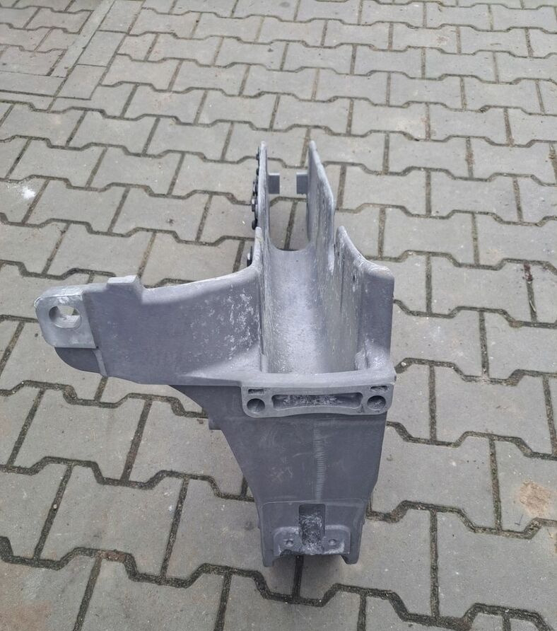 Renault MOCOWANIE ŁAPA PRAWA WYWROT WIEŻYCZKA KABINY RENAULT T GAMA HIGH 82311041 - Kabina ir interjeras - Sunkvežimis: foto 1 Renault MOCOWANIE ŁAPA PRAWA WYWROT WIEŻYCZKA KABINY RENAULT T GAMA HIGH 82311041 - Kabina ir interjeras - Sunkvežimis: foto 1