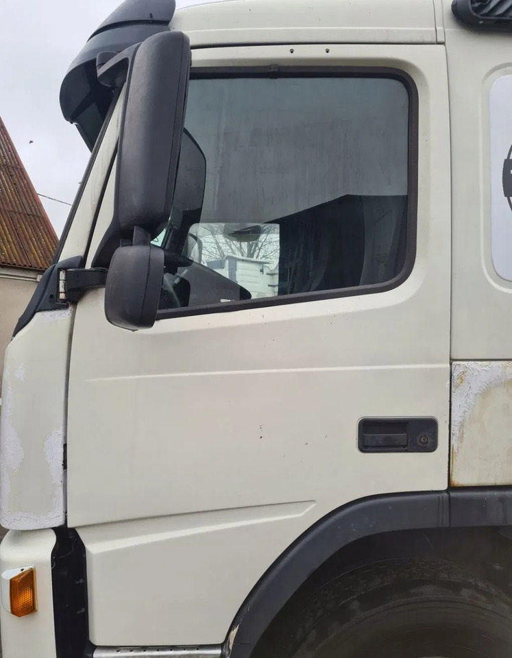 VOLVO DRZWI KOMPLETNE LEWE VOLVO FM 9 12 13 - Durys ir dalys: foto 1 VOLVO DRZWI KOMPLETNE LEWE VOLVO FM 9 12 13 - Durys ir dalys: foto 1