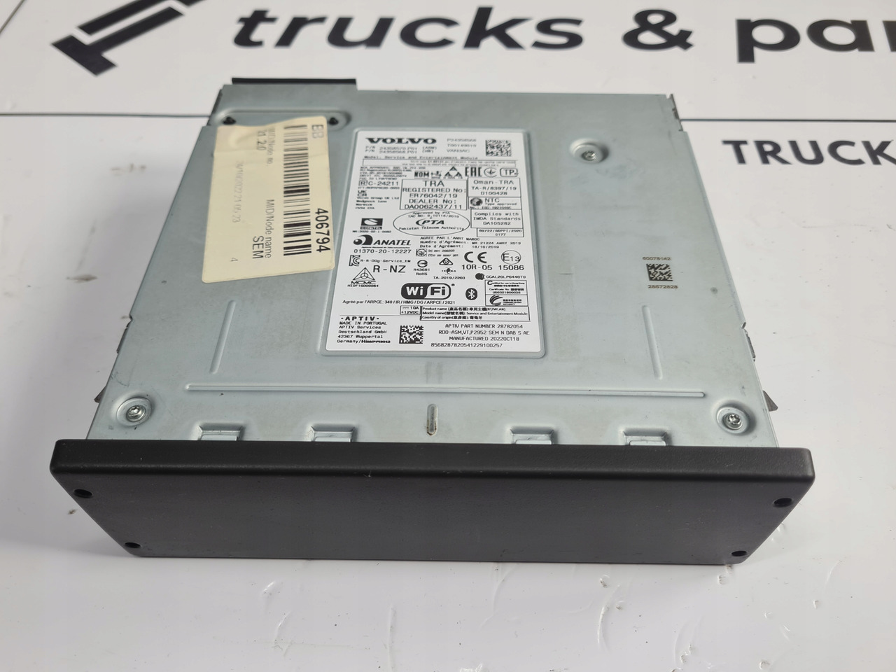 VOLVO RADIO MODUŁ SEM RADIA WIFI BLUETOOTH VOLVO FH 4 FM 4 FH 5 FM 5 FMX - Kabina ir interjeras - Sunkvežimis: foto 2 VOLVO RADIO MODUŁ SEM RADIA WIFI BLUETOOTH VOLVO FH 4 FM 4 FH 5 FM 5 FMX - Kabina ir interjeras - Sunkvežimis: foto 2