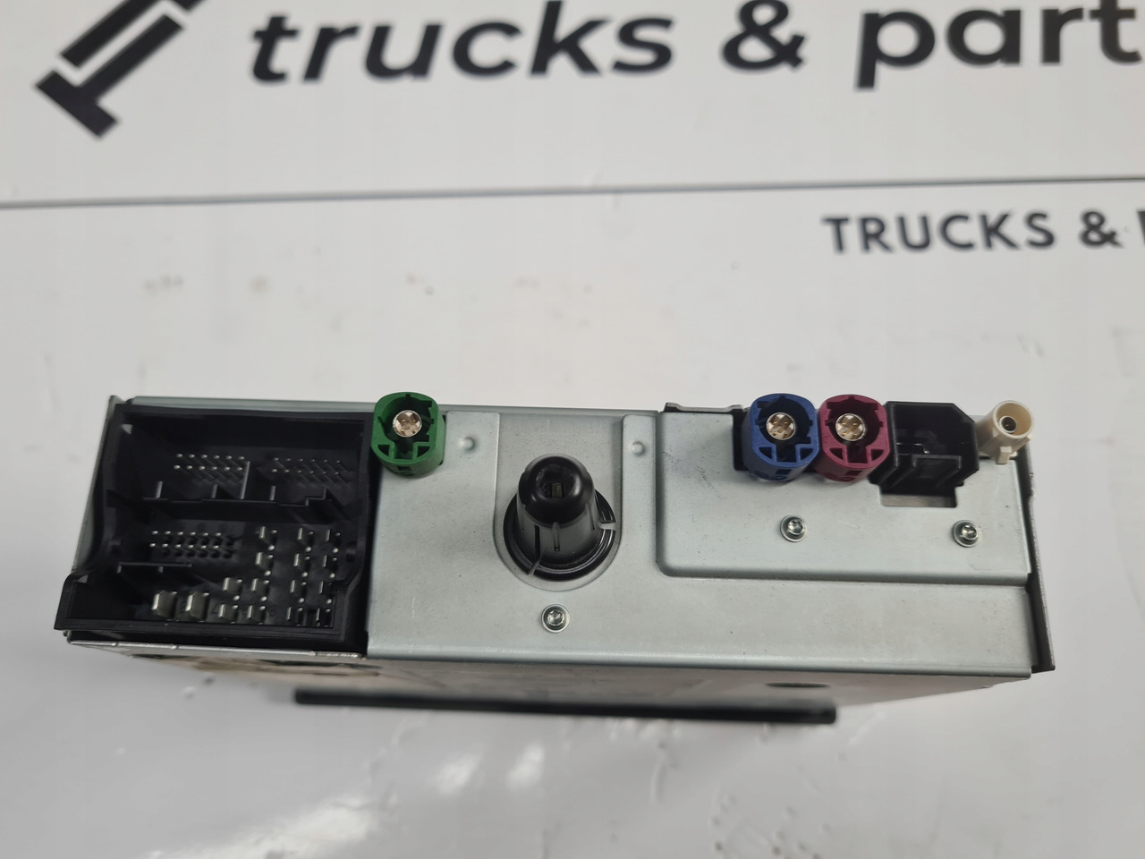 VOLVO RADIO MODUŁ SEM RADIA WIFI BLUETOOTH VOLVO FH 4 FM 4 FH 5 FM 5 FMX - Kabina ir interjeras - Sunkvežimis: foto 3 VOLVO RADIO MODUŁ SEM RADIA WIFI BLUETOOTH VOLVO FH 4 FM 4 FH 5 FM 5 FMX - Kabina ir interjeras - Sunkvežimis: foto 3