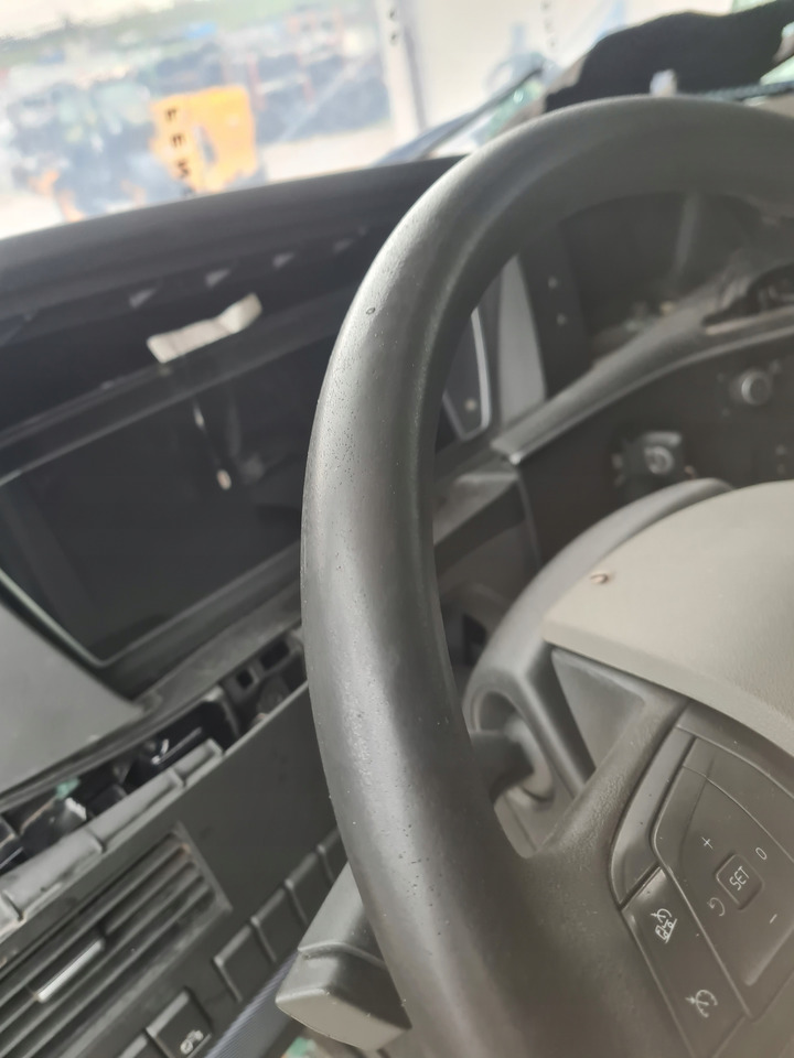 VOLVO WIELOFUNKCYJNA KOMPLETNA - Vairas - Sunkvežimis: foto 4 VOLVO WIELOFUNKCYJNA KOMPLETNA - Vairas - Sunkvežimis: foto 4