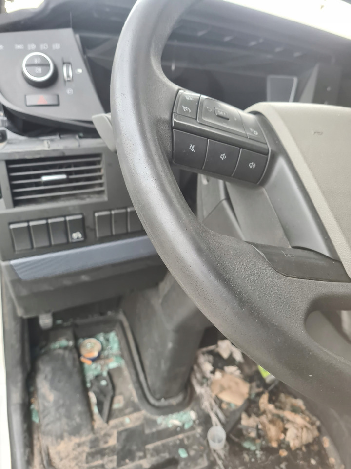 VOLVO WIELOFUNKCYJNA KOMPLETNA - Vairas - Sunkvežimis: foto 5 VOLVO WIELOFUNKCYJNA KOMPLETNA - Vairas - Sunkvežimis: foto 5