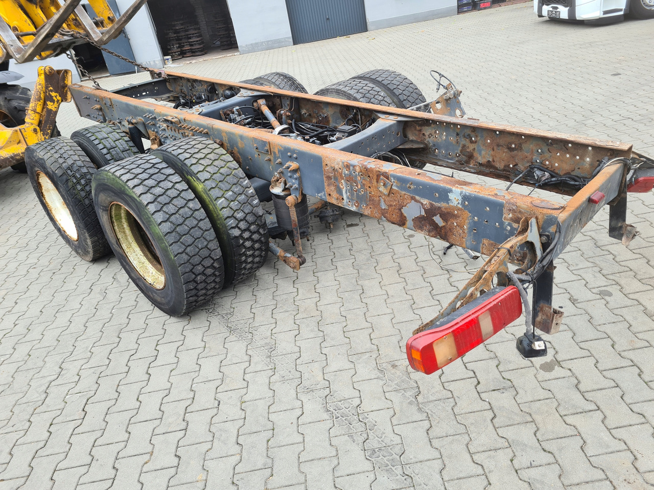 VOLVO WÓZEK DOLLY MOST PIASTY OŚ PODNOSZONA RAMA DO NACZEPY PRZYCZEPY 6x2 - Rėmas/ Važiuoklė - Sunkvežimis: foto 4 VOLVO WÓZEK DOLLY MOST PIASTY OŚ PODNOSZONA RAMA DO NACZEPY PRZYCZEPY 6x2 - Rėmas/ Važiuoklė - Sunkvežimis: foto 4