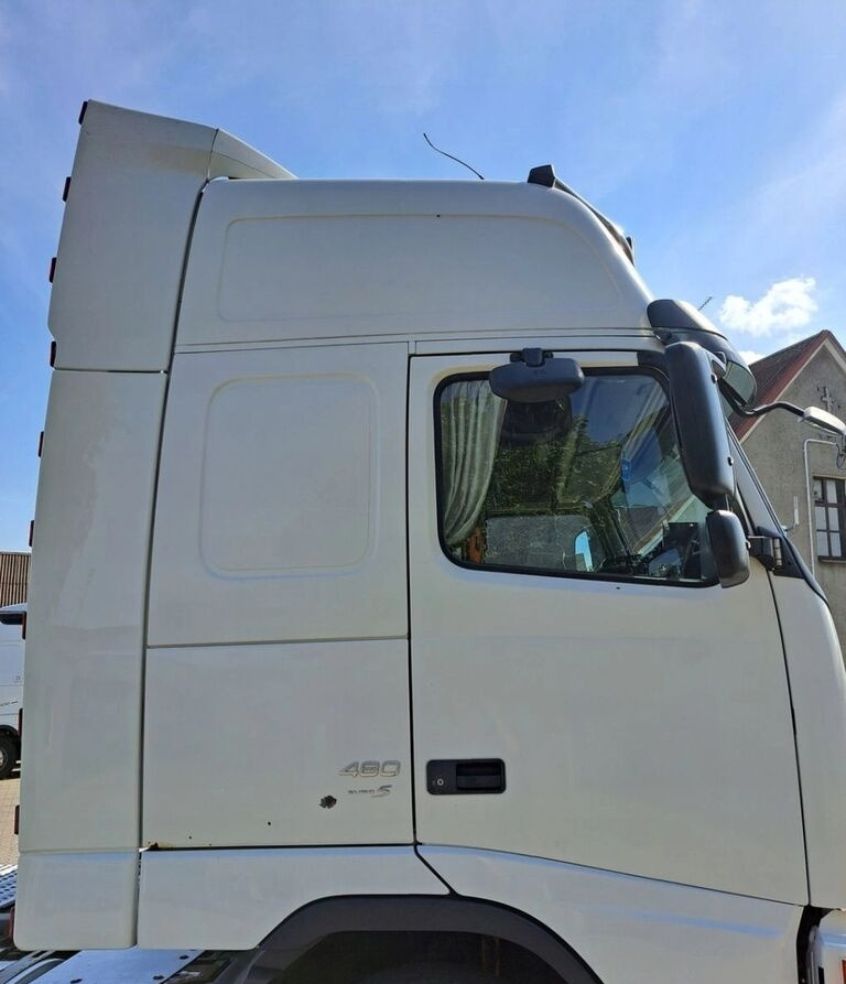 Volvo KOMPLETNA FH 12 13 XL WYSOKA AUTOMAT Volvo Wersja Europejska - Kabina - Sunkvežimis: foto 3 Volvo KOMPLETNA FH 12 13 XL WYSOKA AUTOMAT Volvo Wersja Europejska - Kabina - Sunkvežimis: foto 3
