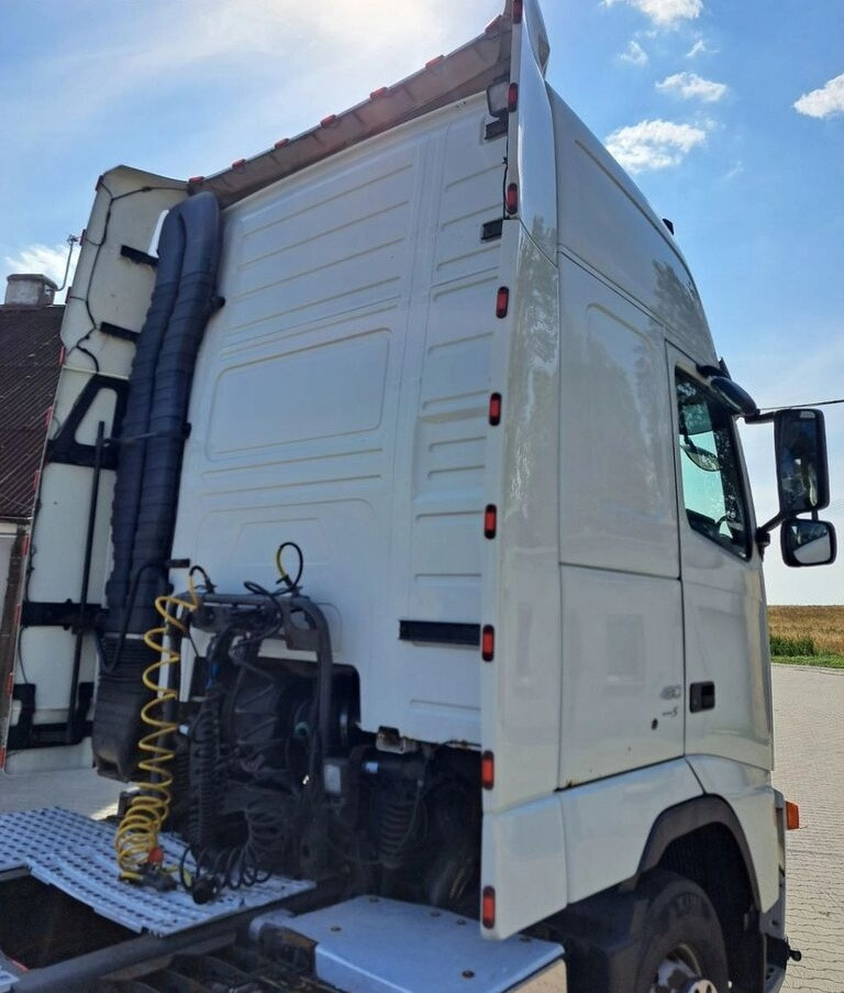 Volvo KOMPLETNA FH 12 13 XL WYSOKA AUTOMAT Volvo Wersja Europejska - Kabina - Sunkvežimis: foto 4 Volvo KOMPLETNA FH 12 13 XL WYSOKA AUTOMAT Volvo Wersja Europejska - Kabina - Sunkvežimis: foto 4
