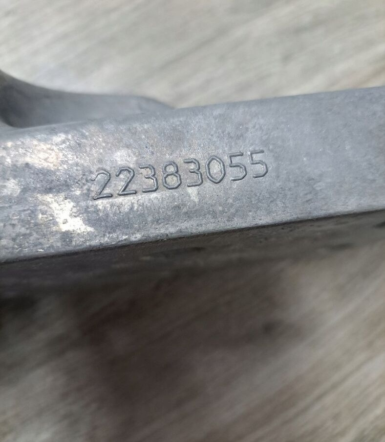 Volvo MOCOWANIE ALUMINIOWE ZAWIESZENIA KABINY TYŁ FH 5 22383055 - Kabina ir interjeras - Sunkvežimis: foto 3 Volvo MOCOWANIE ALUMINIOWE ZAWIESZENIA KABINY TYŁ FH 5 22383055 - Kabina ir interjeras - Sunkvežimis: foto 3