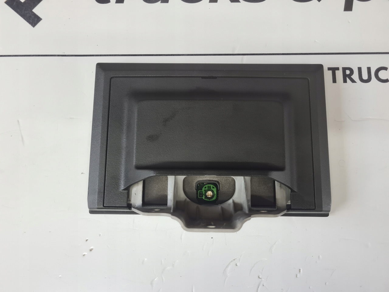 WYŚWIETLACZ PANEL RADIA NAWIGACJI VOLVO FH 5 23602612 - P03 - Kabina ir interjeras: foto 2 WYŚWIETLACZ PANEL RADIA NAWIGACJI VOLVO FH 5 23602612 - P03 - Kabina ir interjeras: foto 2