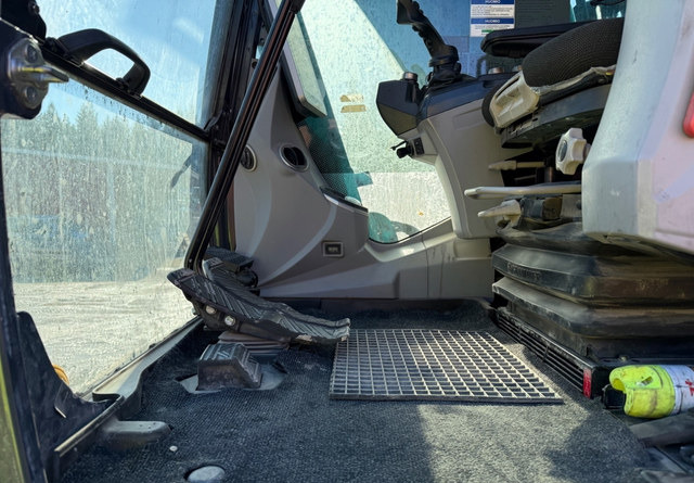Vikšrinis ekskavatorius Kobelco SK300 LC-11: foto 13