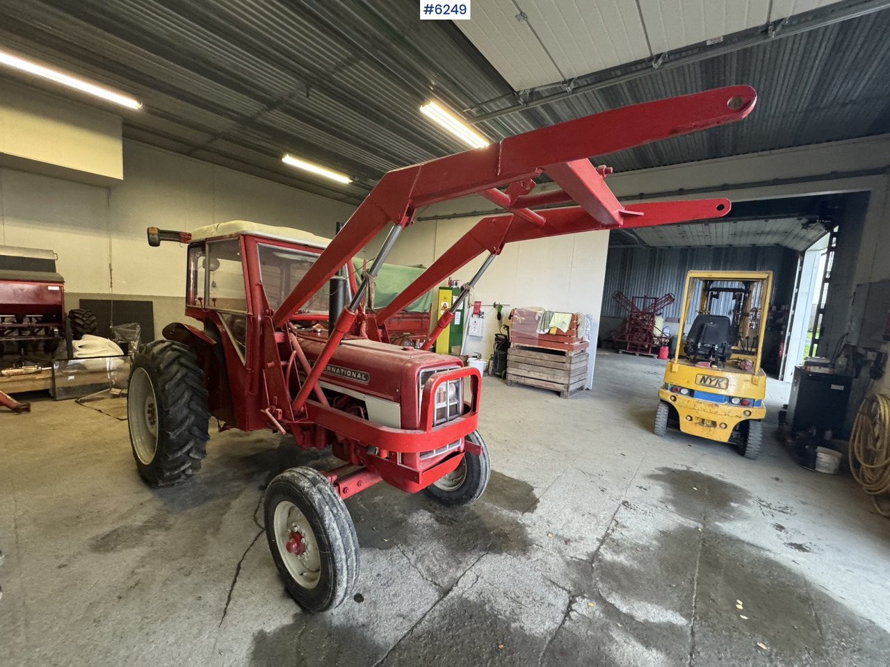 Traktorius 1973 International 444 w/ Bjørnerud loader and bucket. WATCH VIDEO: foto 8