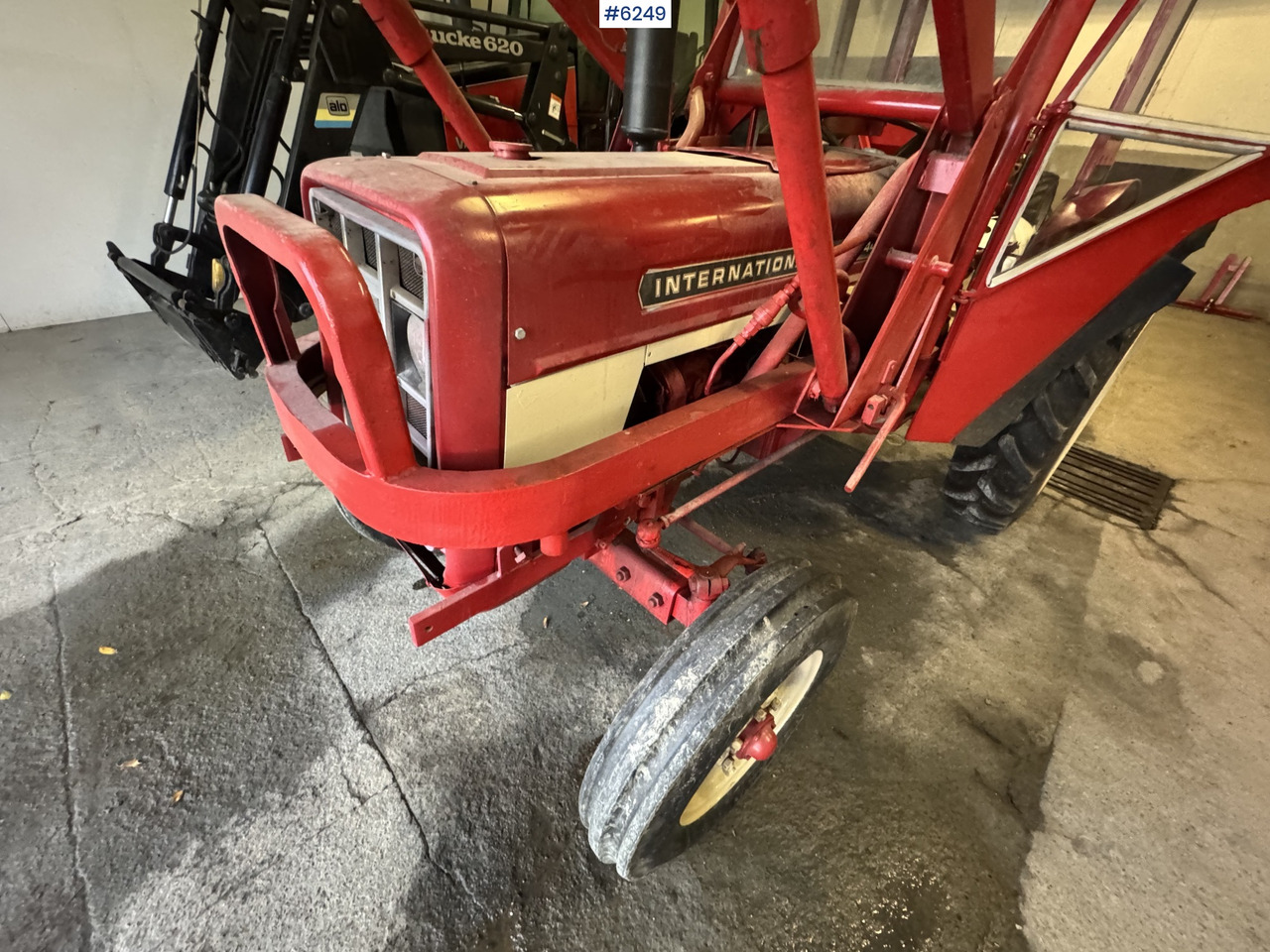 Traktorius 1973 International 444 w/ Bjørnerud loader and bucket. WATCH VIDEO: foto 12