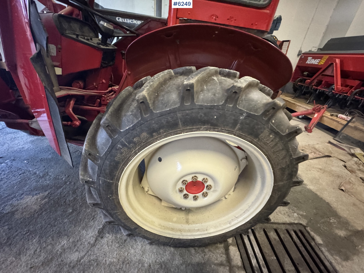 Traktorius 1973 International 444 w/ Bjørnerud loader and bucket. WATCH VIDEO: foto 17